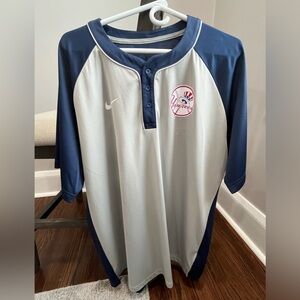 Nike Yankees shirt size XXL dri fit
